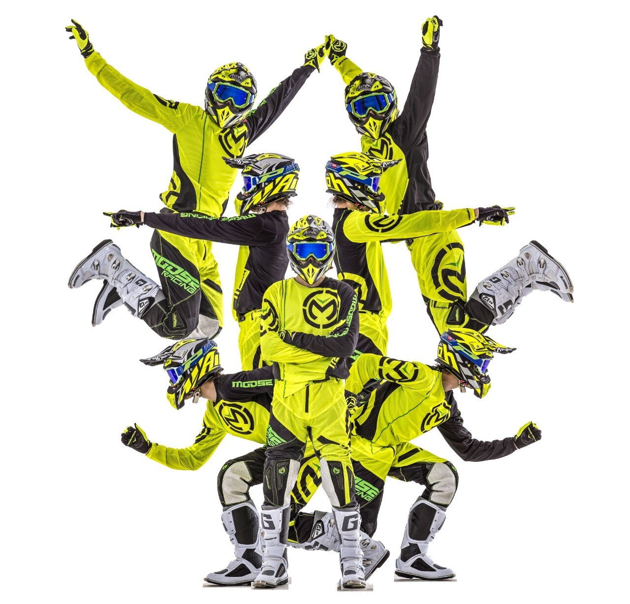 Moose Racing - CASCO: Airoh Aviator 2.3, 619,00 euro - MAGLIA: Moose Racing Sahara, 41,00 euro PANTALONI: Moose Racing Sahara, 133,00 euro - GUANTI: Moose Racing MX1, 31,00 euro OCCHIALI: ProGrip 3200 FL, 89,95 euro - STIVALI: Gaerne SG 12, 519,90 euro
