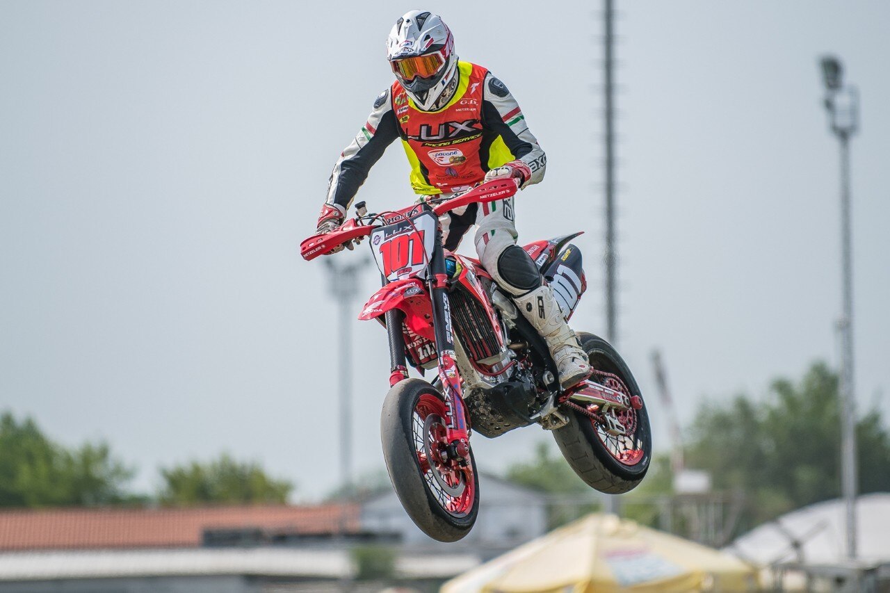 Interregionale Supermoto Nord Italia rovente a Pomposa