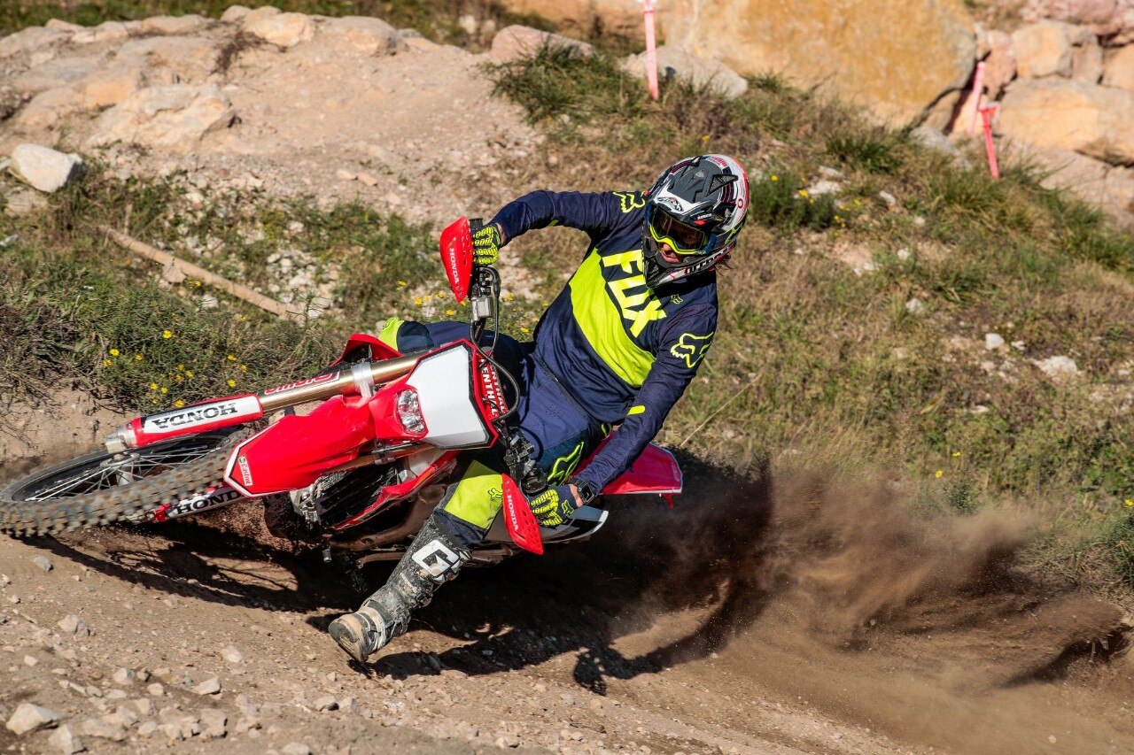 <div class='descrGalleryText'><p>Vai alla <b><u><a href="https://xoffroad.dueruote.it/prove/moto/2019/12/19/prova-honda-redmoto-enduro-2020.html" target="_self">prova completa</a></u></b>!</p>
</div>