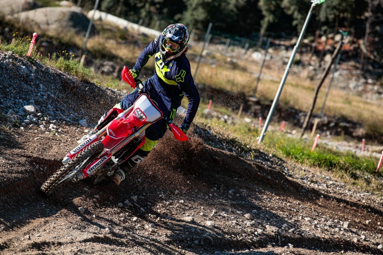 <div class='descrGalleryText'><p>Vai alla <b><u><a href="https://xoffroad.dueruote.it/prove/moto/2019/12/19/prova-honda-redmoto-enduro-2020.html" target="_self">prova completa</a></u></b>!</p>
</div>