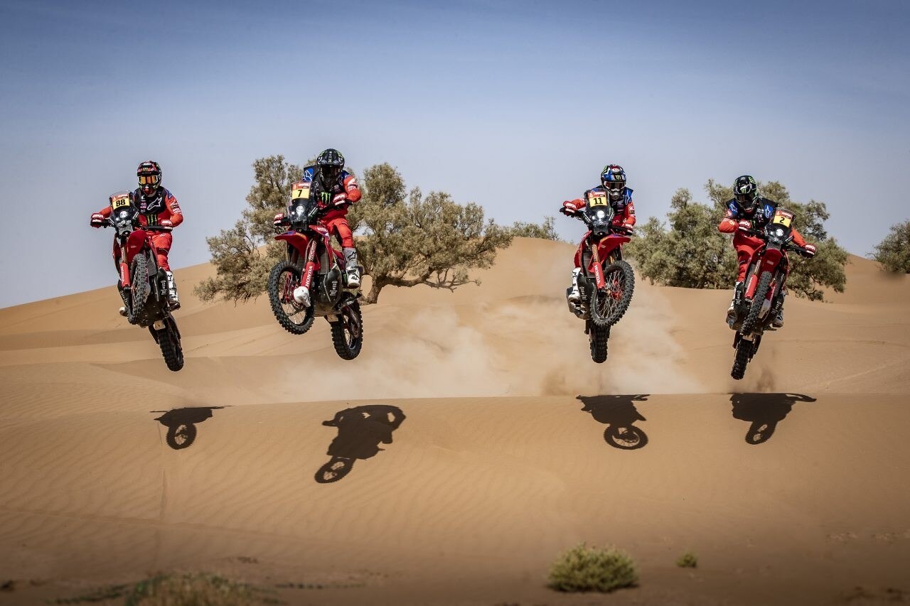Team Shooting 2022 Monster Energy Honda Team