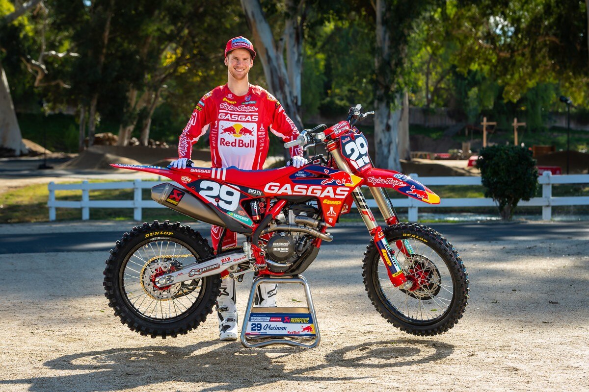 Troy Lee Designsred Bullgasgas Factory Racing Team 2022 Photo Shoot Xoffroad 6045