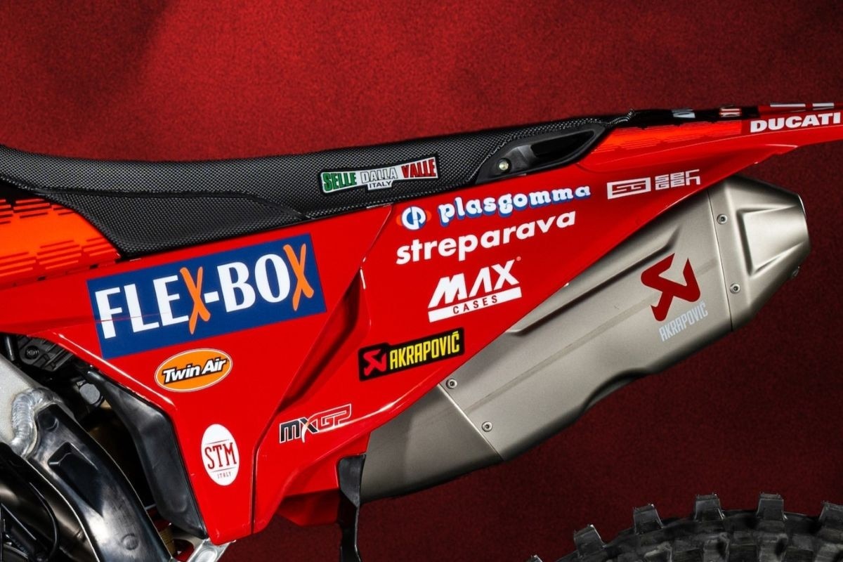 Ducati Desmo450 MX Factory 2025