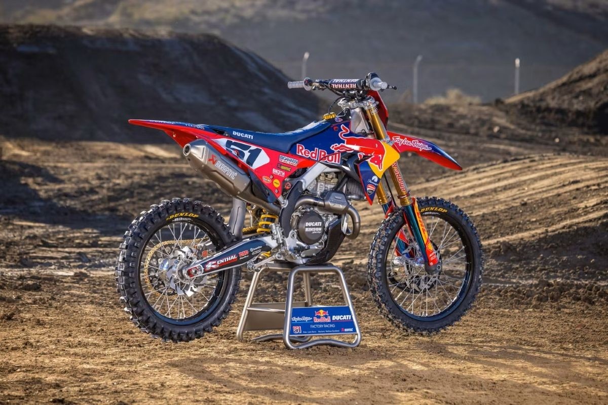 Troy Lee Designs Red Bull Ducati Factory Racing Ducati 450 DesmoMX