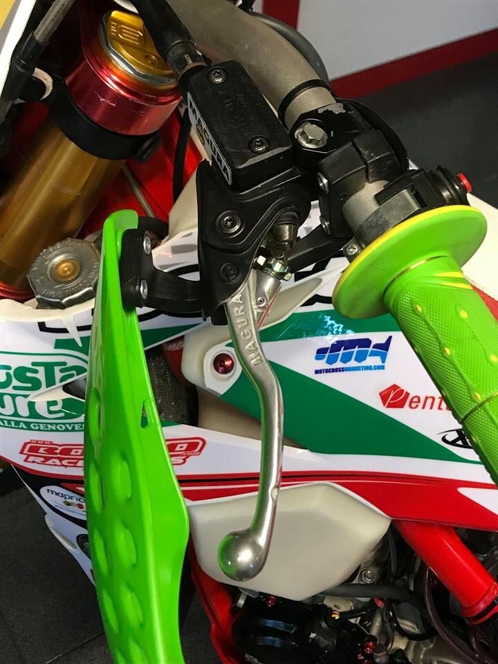 Una moto da campioni? Con Boano Racing puoi…