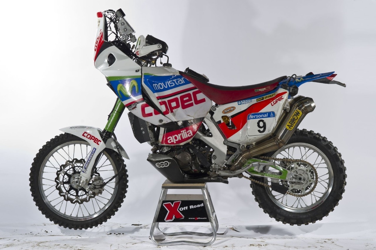 L'Aprilia 450 RXV del 2010, la moto di Francisco Lopez