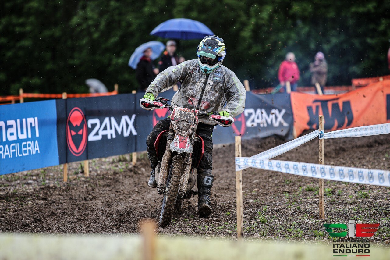 Italiano Enduro Major, Rota s’impone nella fangosa Fanna