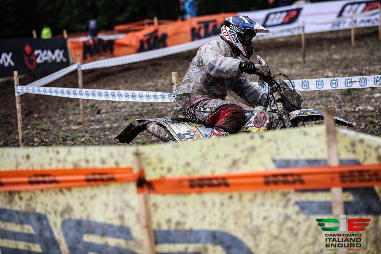 Italiano Enduro Major, Rota s’impone nella fangosa Fanna