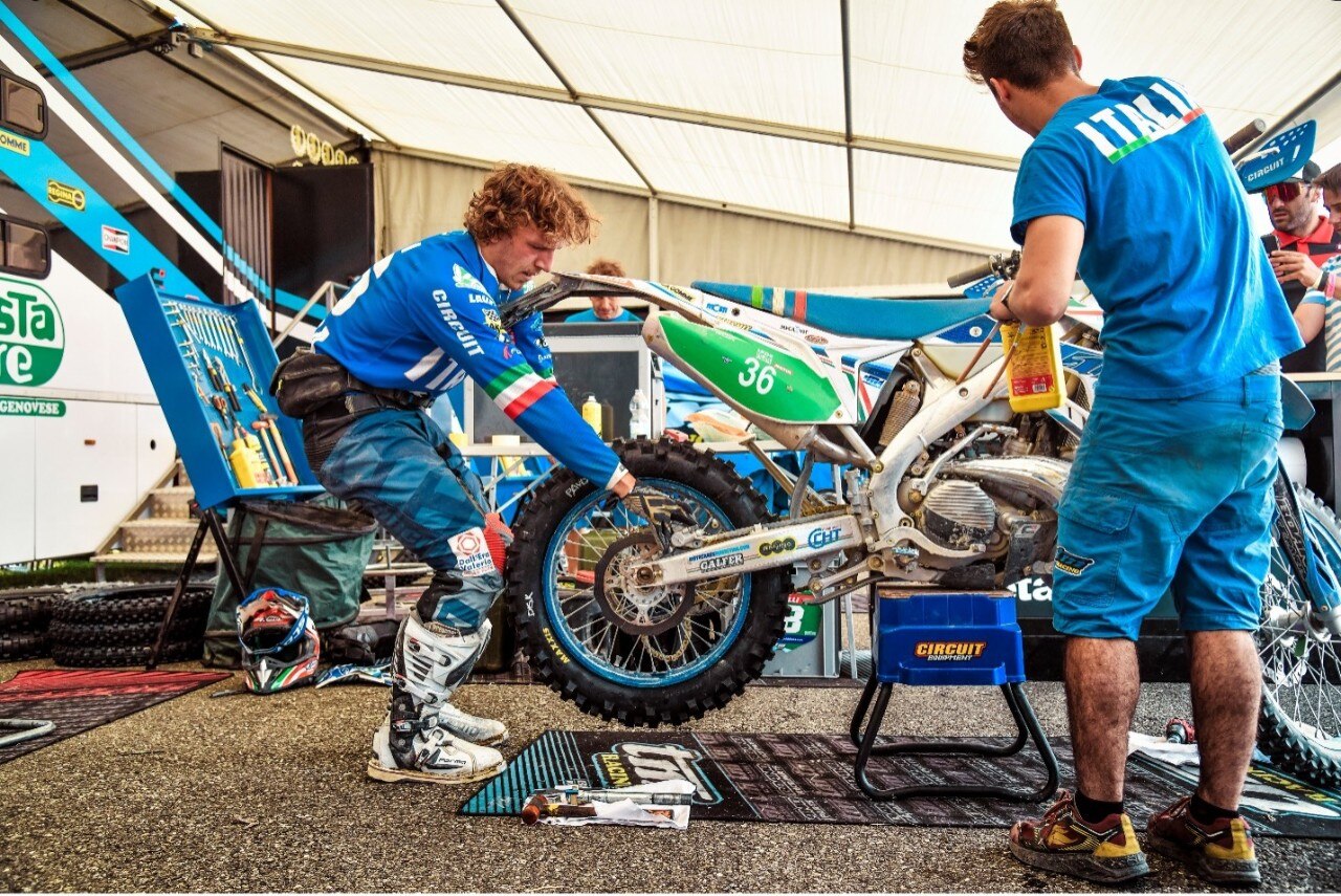 Italia subito in testa alla Sei Giorni di Enduro - VIDEO