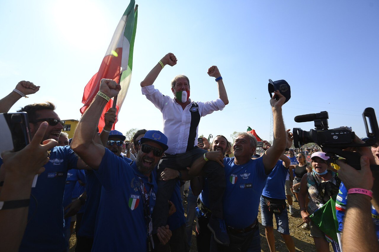 Sei Giorni Enduro - Day 6. L'Italia è oro nel Trofeo e nel Trofeo Junior! - VIDEO