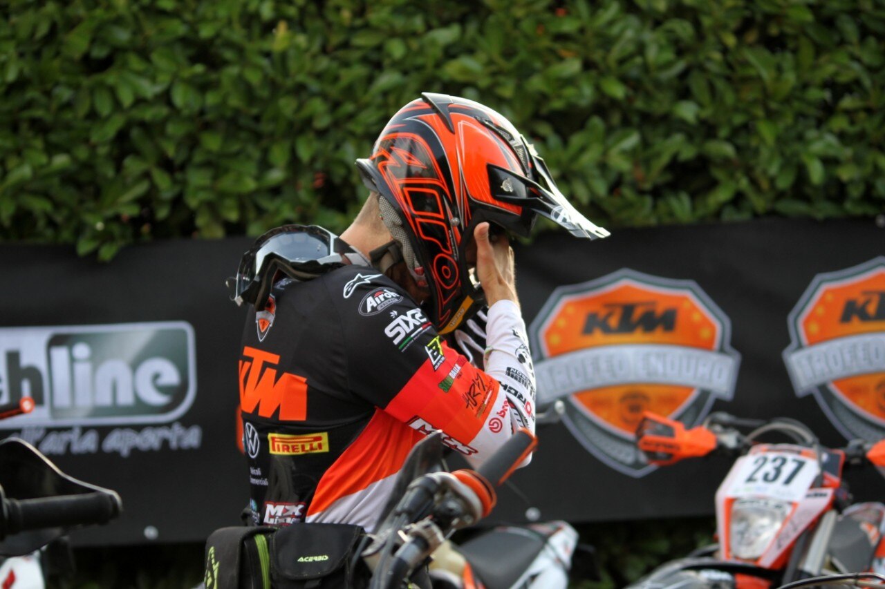 Il Trofeo Enduro KTM colpito da una bomba... d'acqua!