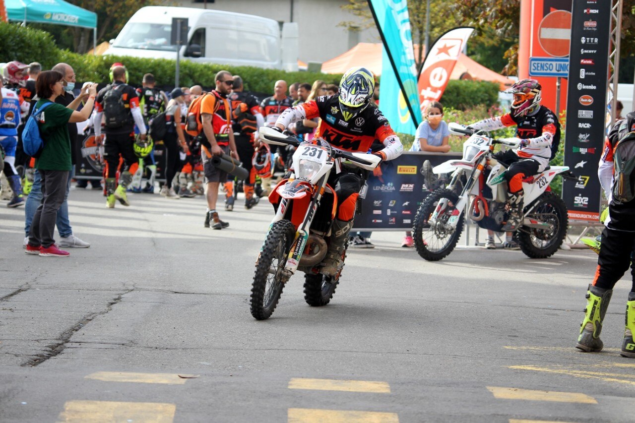 Il Trofeo Enduro KTM colpito da una bomba... d'acqua!