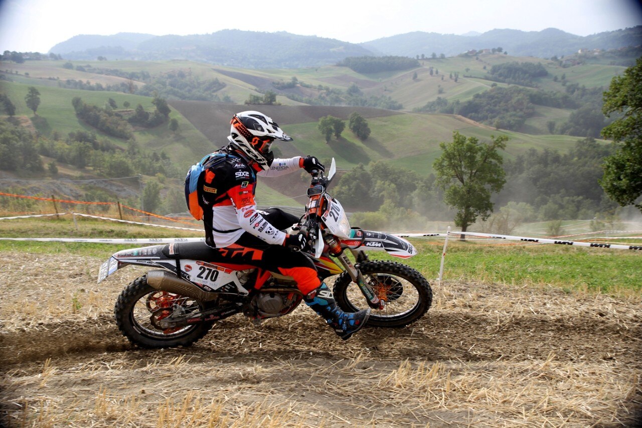Il Trofeo Enduro KTM colpito da una bomba... d'acqua!