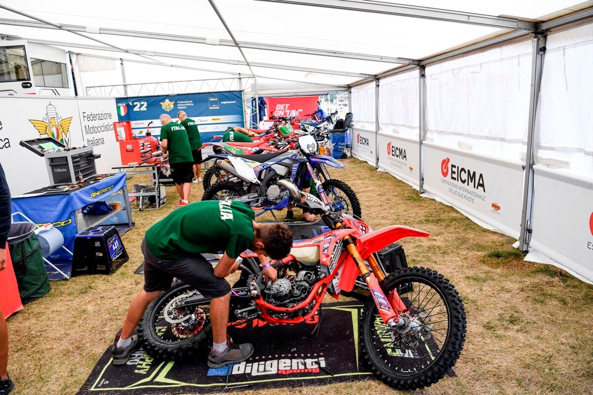 ISDE 2022, Day 1: Italia seconda nel Trofeo e in testa tra gli Junior - VIDEO e GALLERY