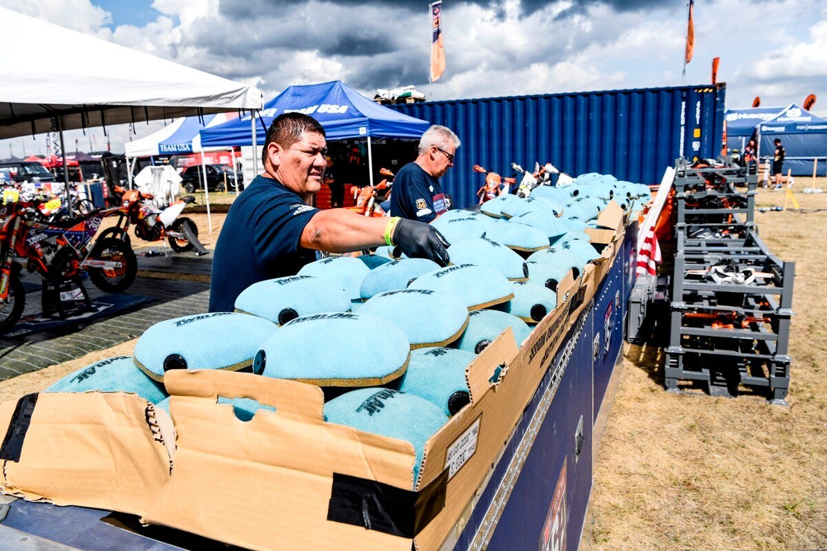 ISDE 2022, Day 1: Italia seconda nel Trofeo e in testa tra gli Junior - VIDEO e GALLERY