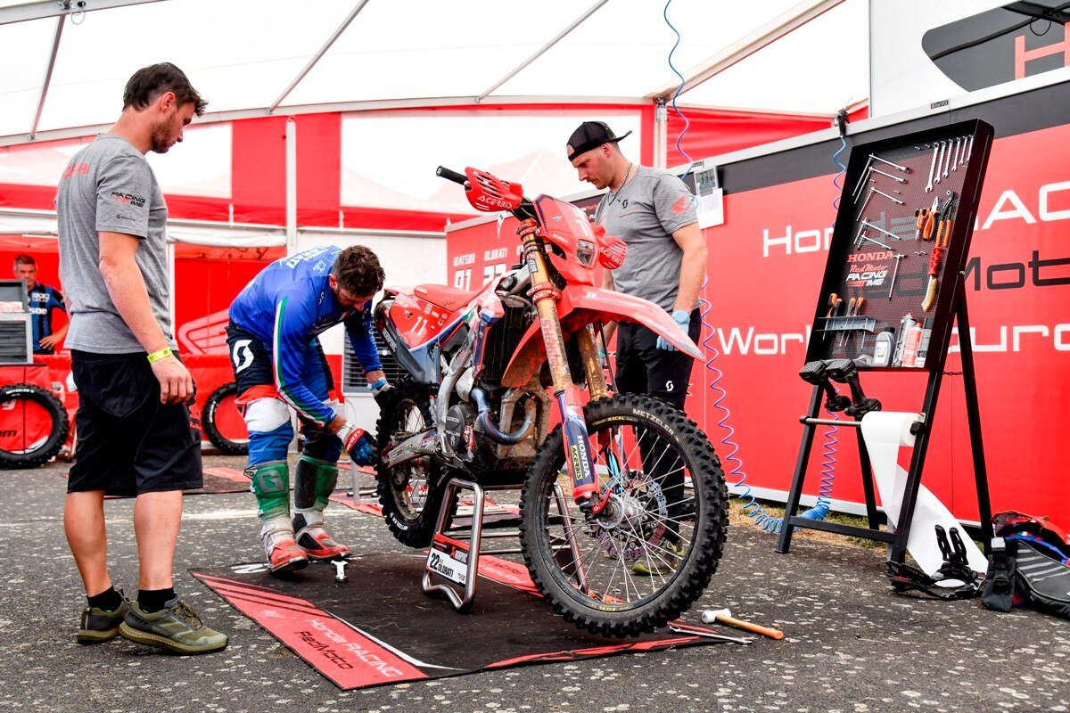 ISDE 2022, Day 1: Italia seconda nel Trofeo e in testa tra gli Junior - VIDEO e GALLERY
