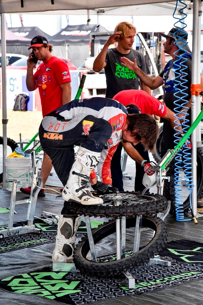 ISDE 2022, Day 1: Italia seconda nel Trofeo e in testa tra gli Junior - VIDEO e GALLERY