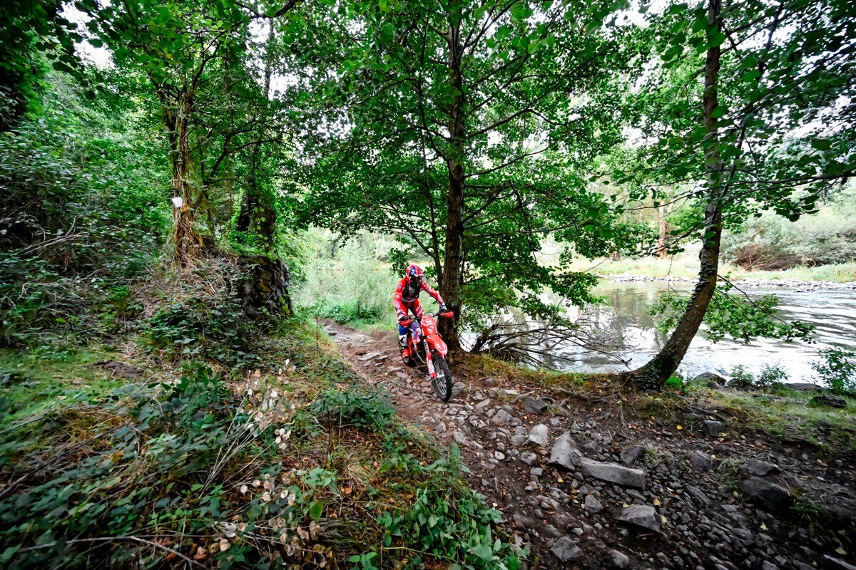 ISDE 2022 Day 2: Italia seconda nel Trofeo e ancora prima nel Trofeo Junior - VIDEO e GALLERY