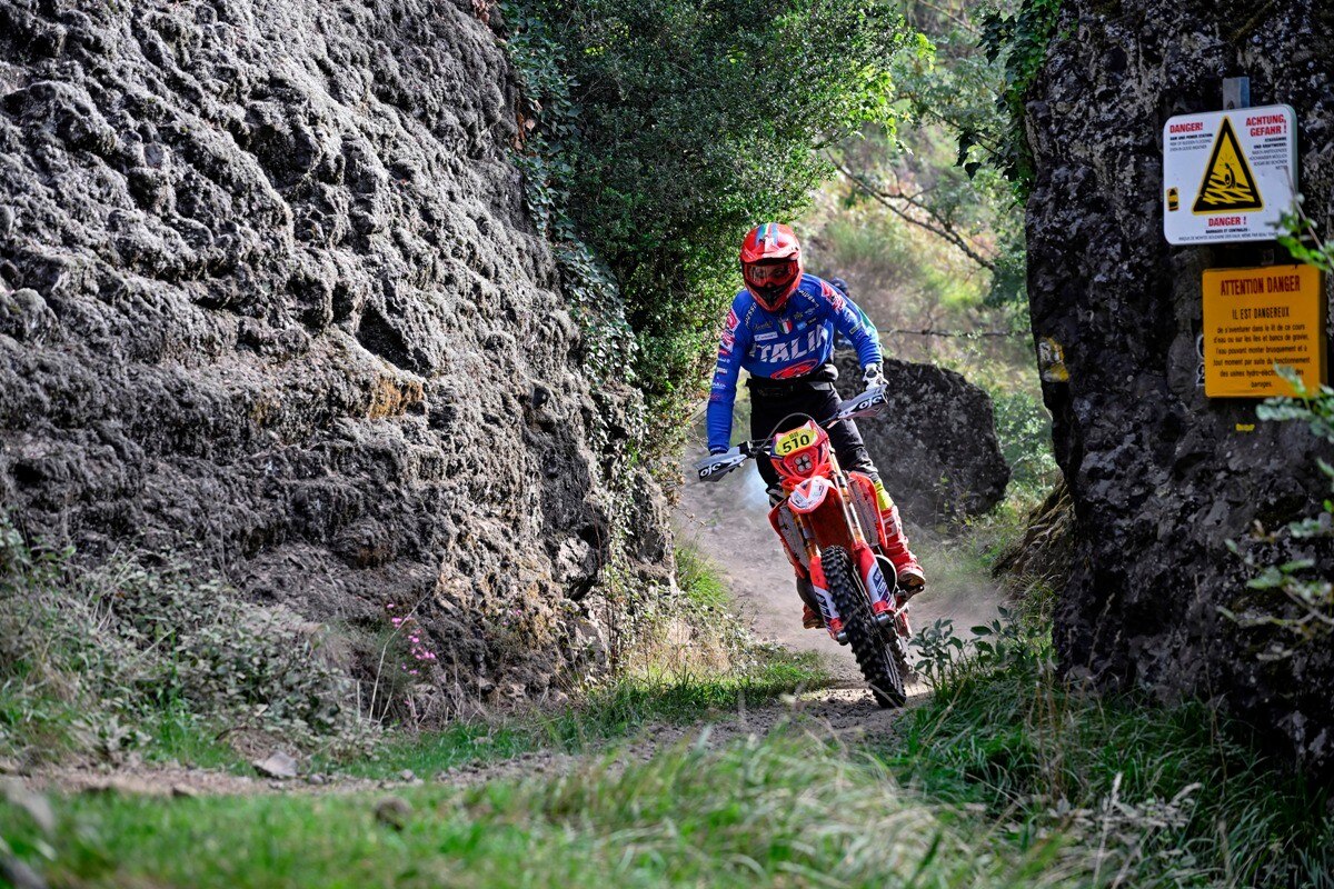 ISDE 2022 Day 2: Italia seconda nel Trofeo e ancora prima nel Trofeo Junior - VIDEO e GALLERY