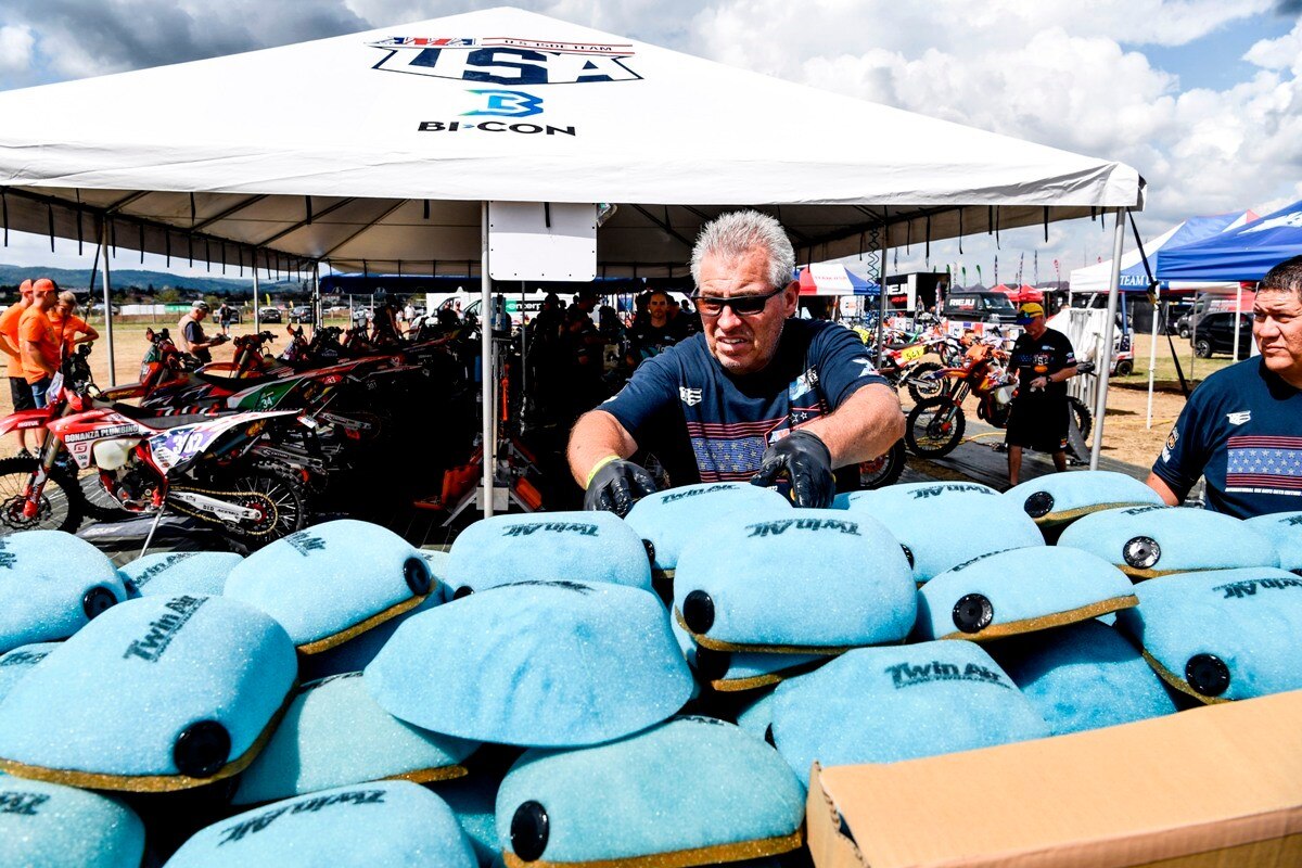 ISDE 2022 Day 2: Italia seconda nel Trofeo e ancora prima nel Trofeo Junior - VIDEO e GALLERY