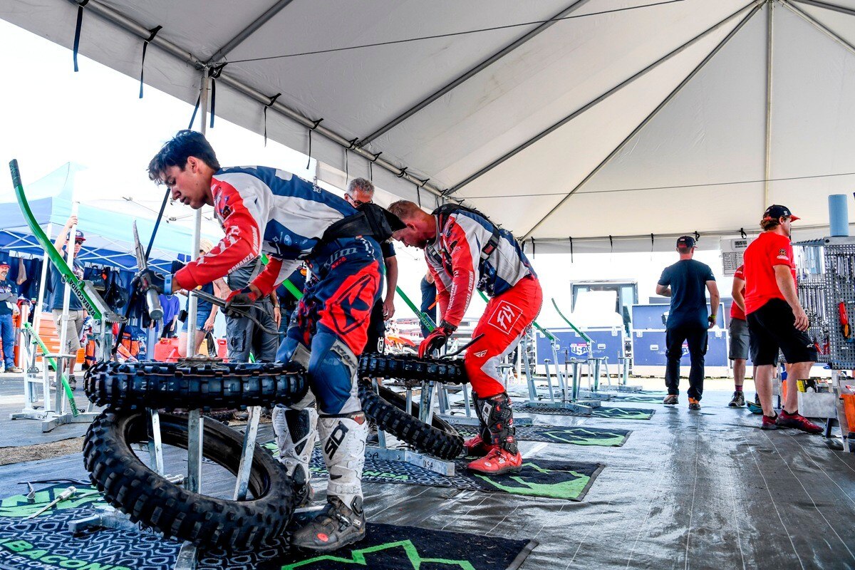 ISDE 2022 Day 2: Italia seconda nel Trofeo e ancora prima nel Trofeo Junior - VIDEO e GALLERY