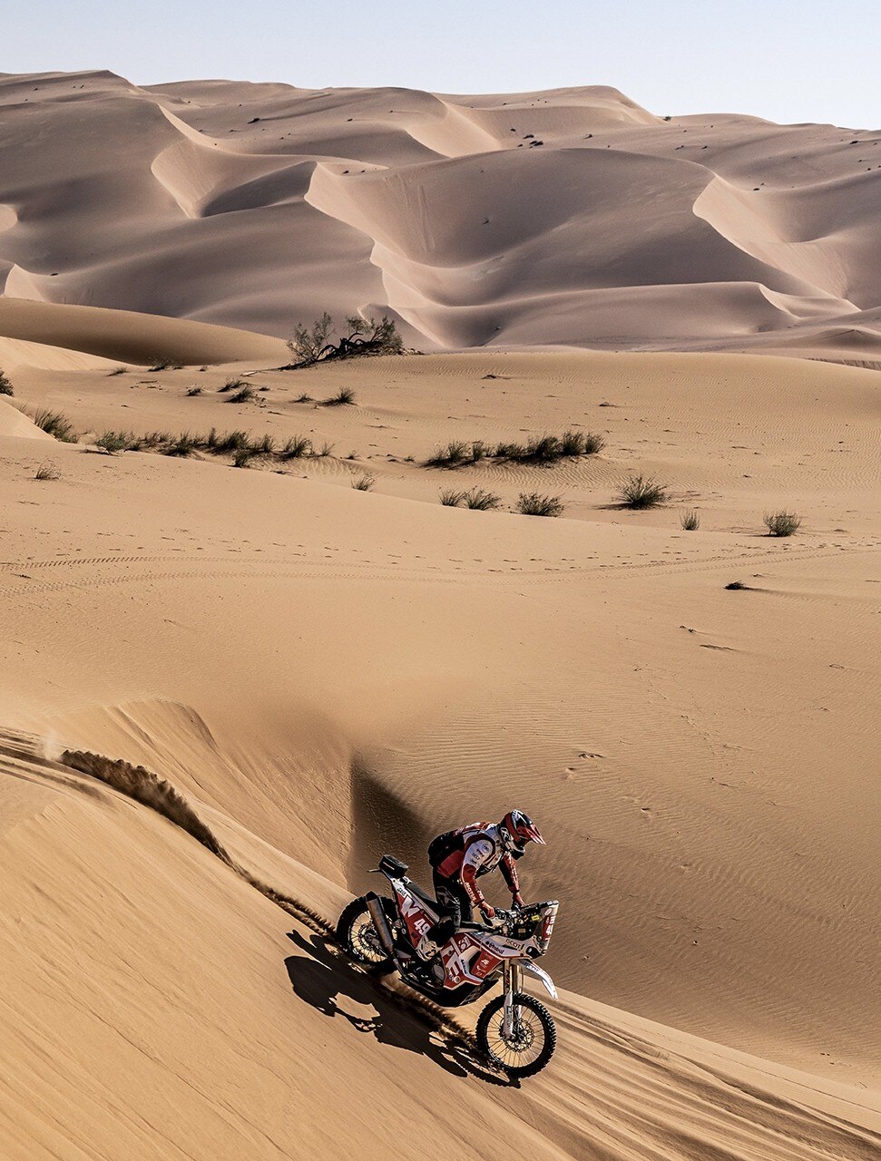 Cesare Zacchetti conclude la Dakar 2024 con la KOVE 450 Rally