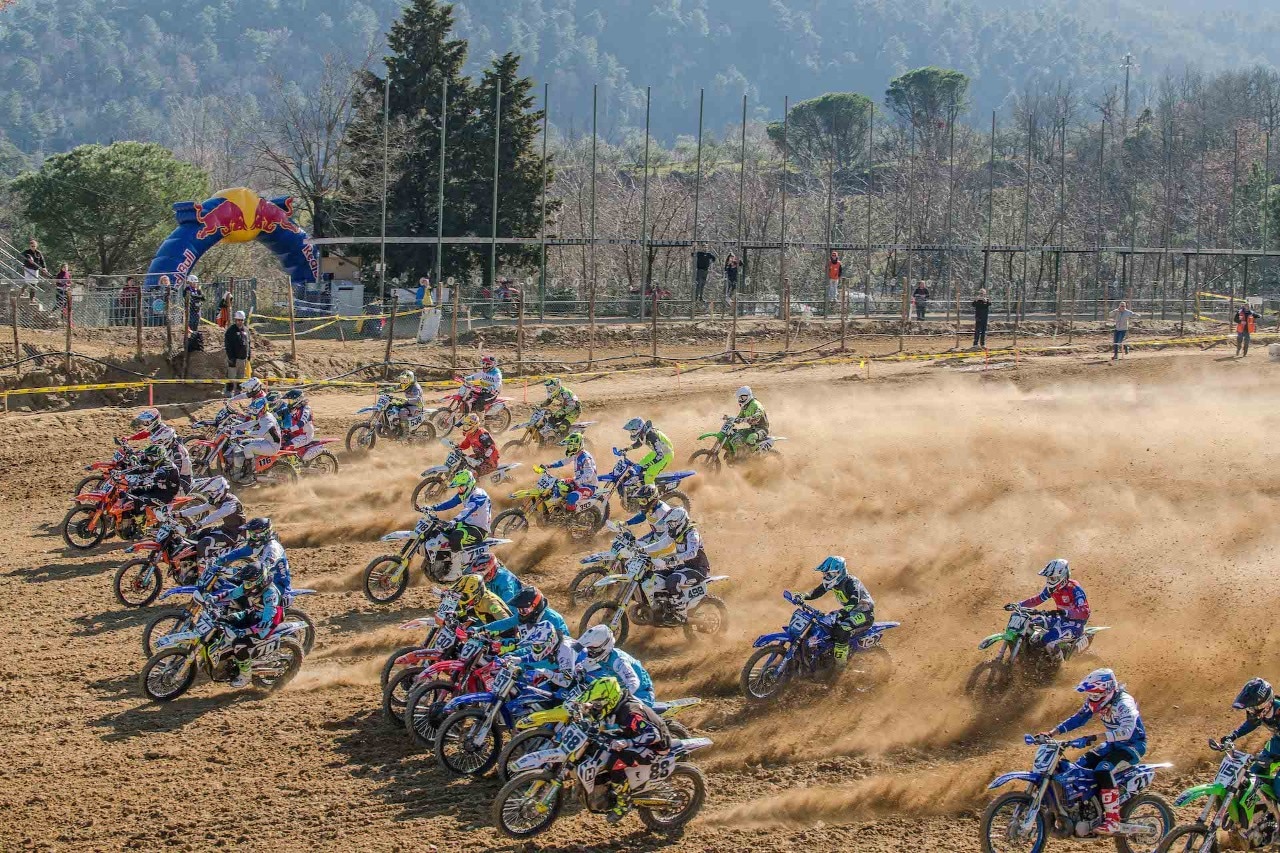 Motocross of Brands, che spettacolo a Montevarchi!
