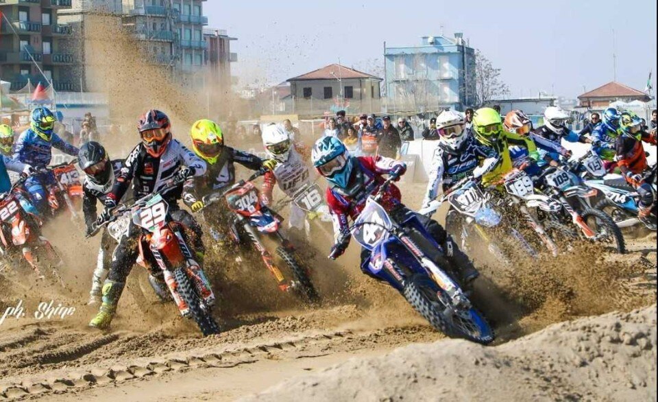 Yamaha MX Junior Team al Supermarecross di Gabicce Mare