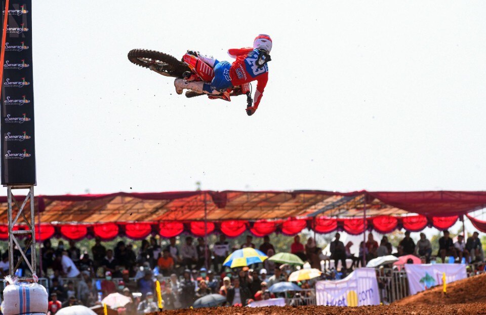 Mondiale MXGP 2019, Gajser e Prado inarrestabili in Asia