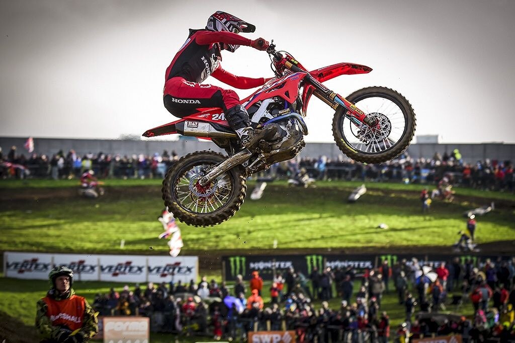 <div class='descrGalleryTitle'>Tim Gajser</div><div class='descrGalleryText'><p>2° MXGP</p>
</div>