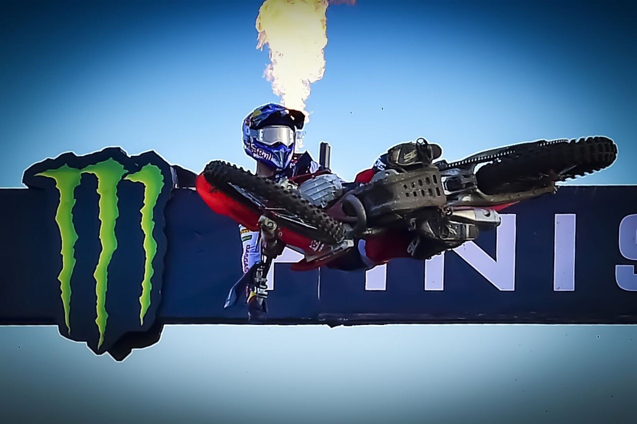 Mondiale MXGP 2022 - Gajser e Längenfelder si aggiudicano il GP di Gran Bretagna - VIDEO