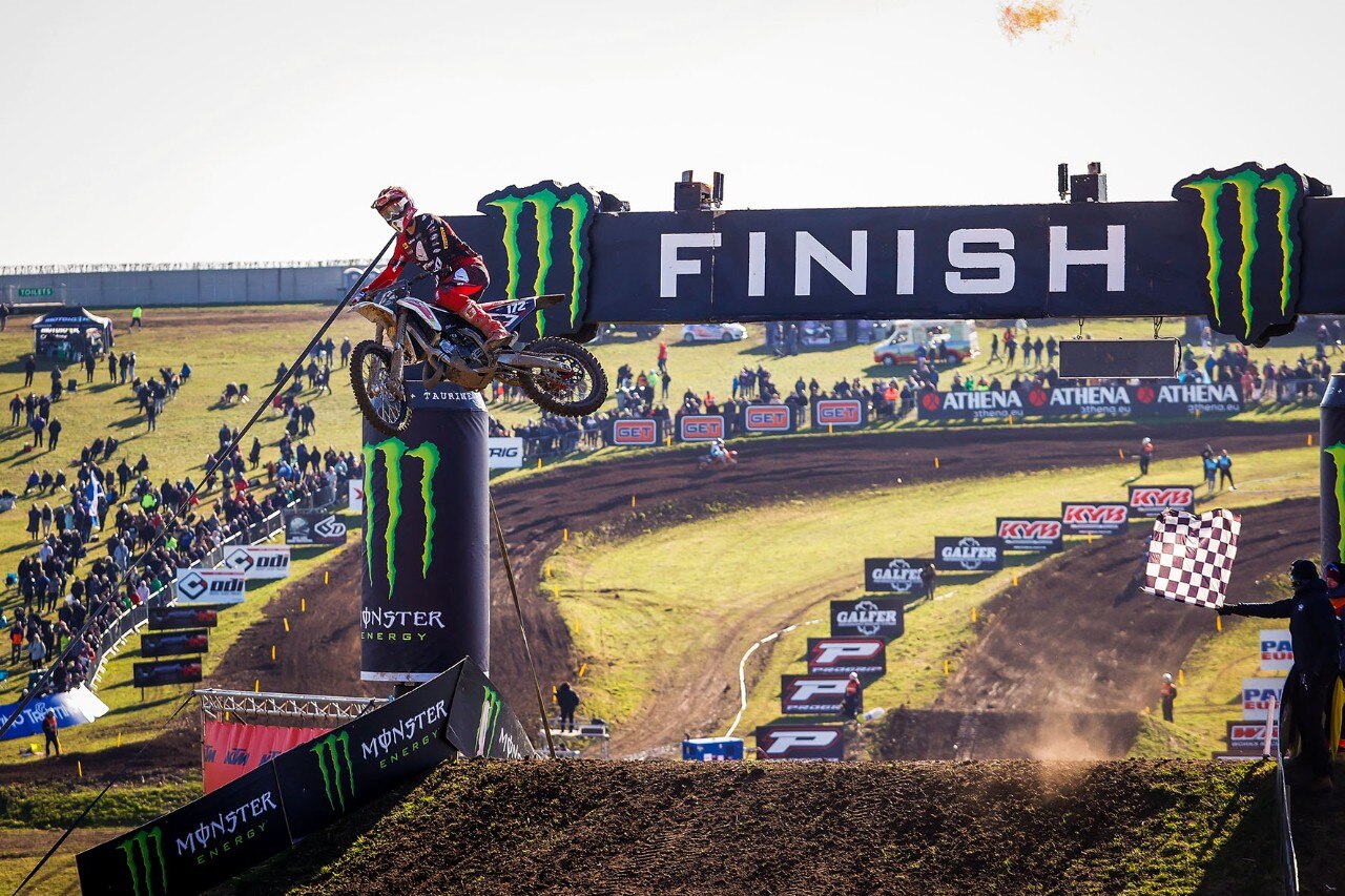 EMX125: fantastica doppietta per il Fantic Factory Team Maddii a Matterley Basin - VIDEO