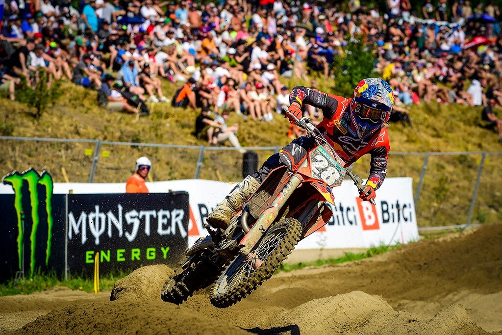 Gajser, give me five! Coldenhoff e Vialle vincono in Finlandia - VIDEO