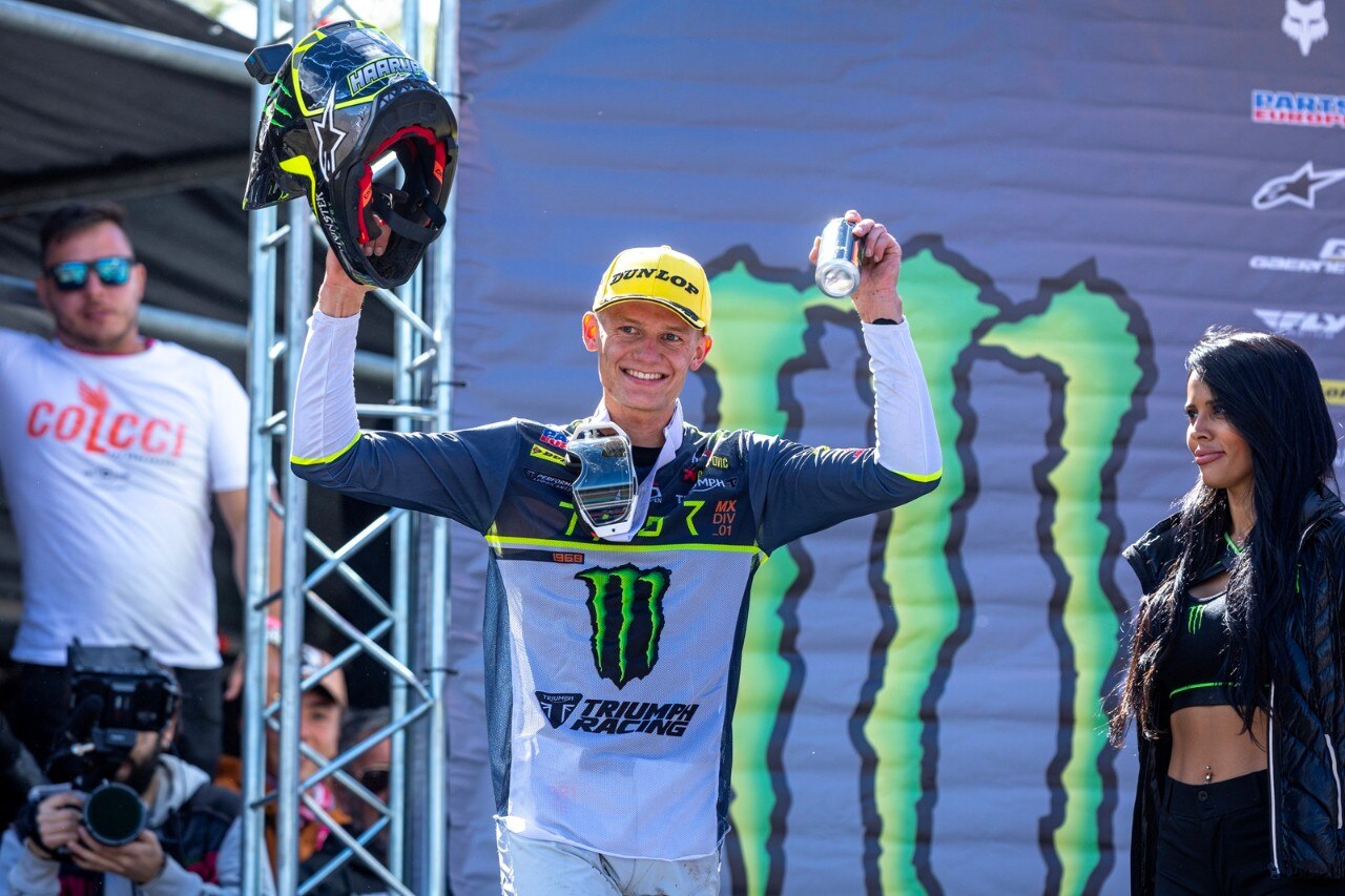 Triumph sul podio all'esordio nel Campionato del Mondo MX2