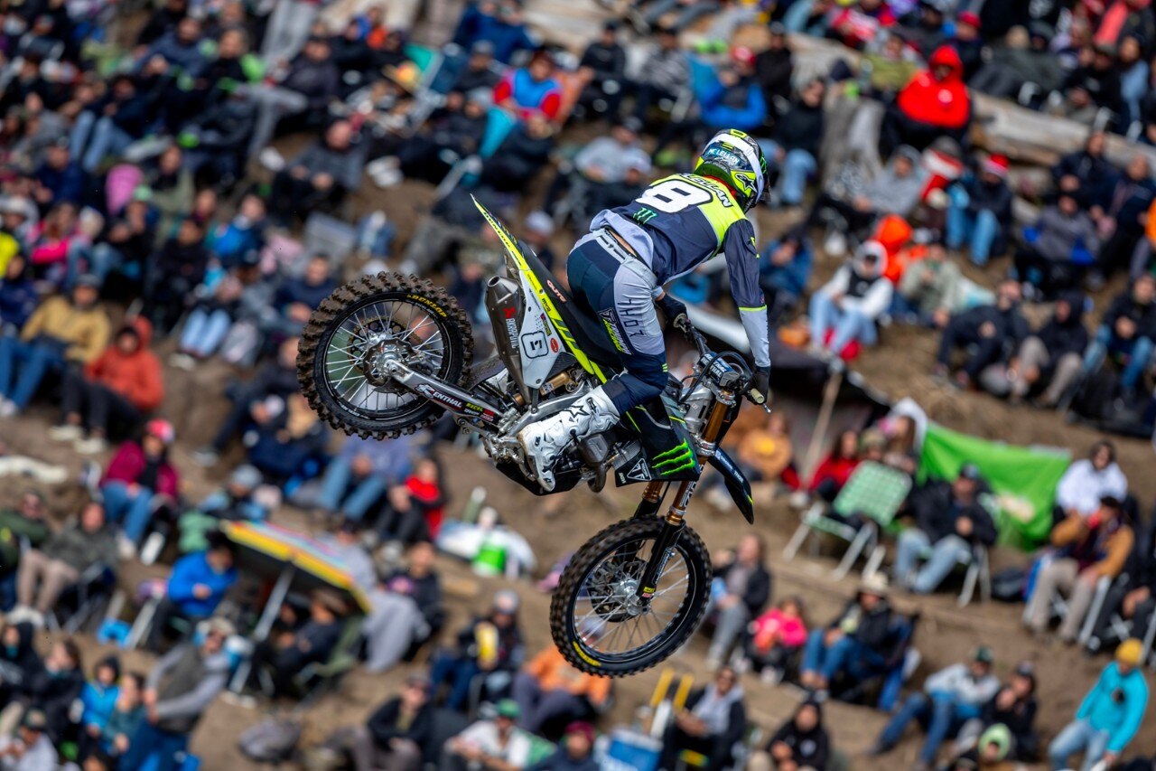 Triumph sul podio all'esordio nel Campionato del Mondo MX2