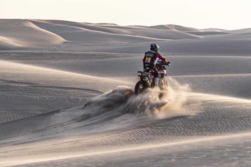 Airbag obbligatorio nelle competizioni FIM Cross-Country Rally dal 2021