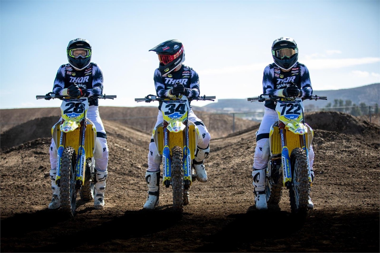 Suzuki presenta la nuova squadra Supercross 2021