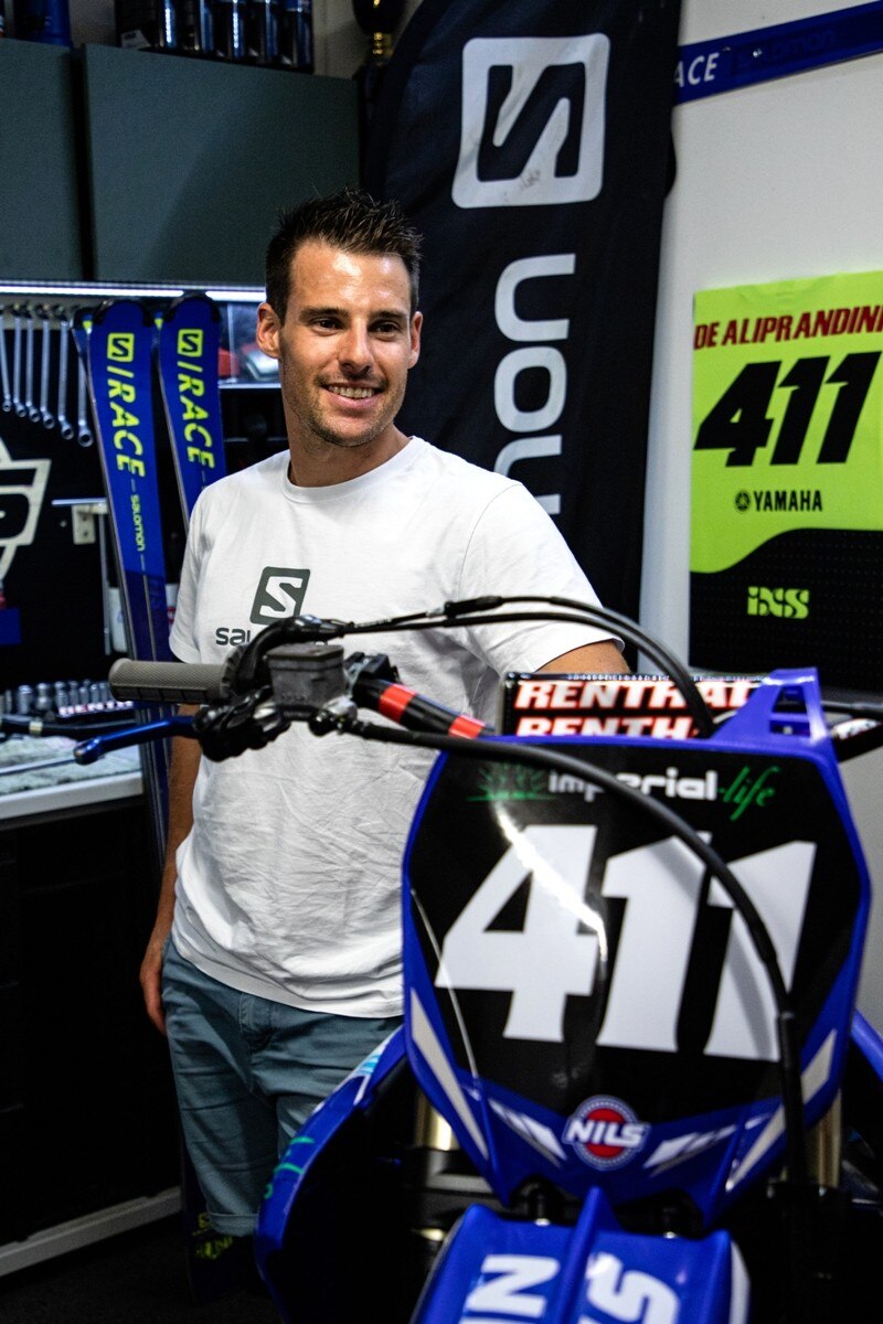 Luca De Aliprandini a tutta velocità, nello sci e nel motocross
