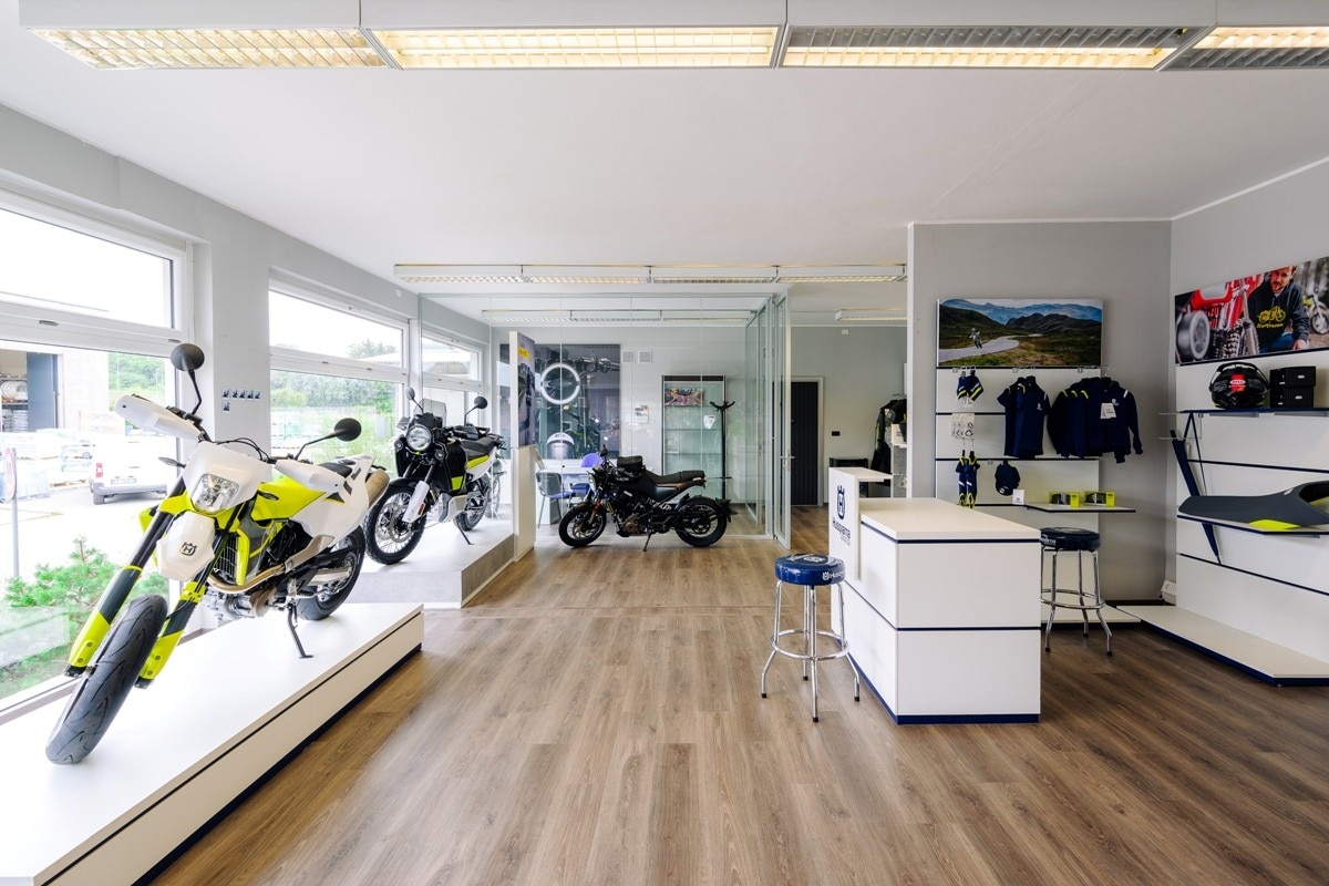 Nuova concessionaria Husqvarna Corti Motorsport