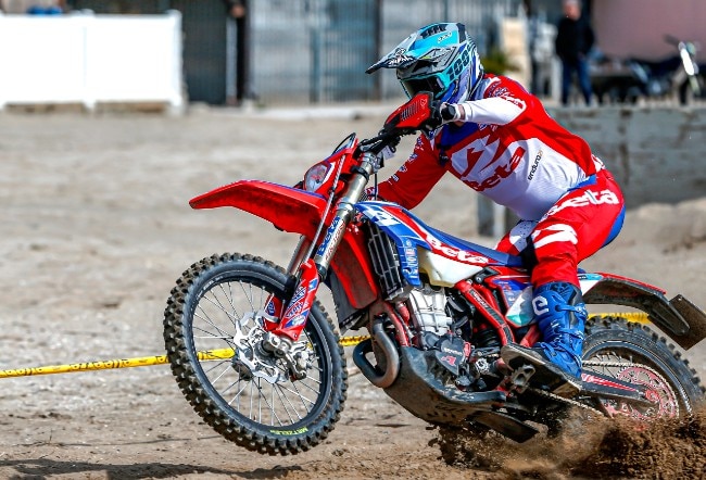 Steve Holcombe sceglie Eleveit X Legend Xoffroad