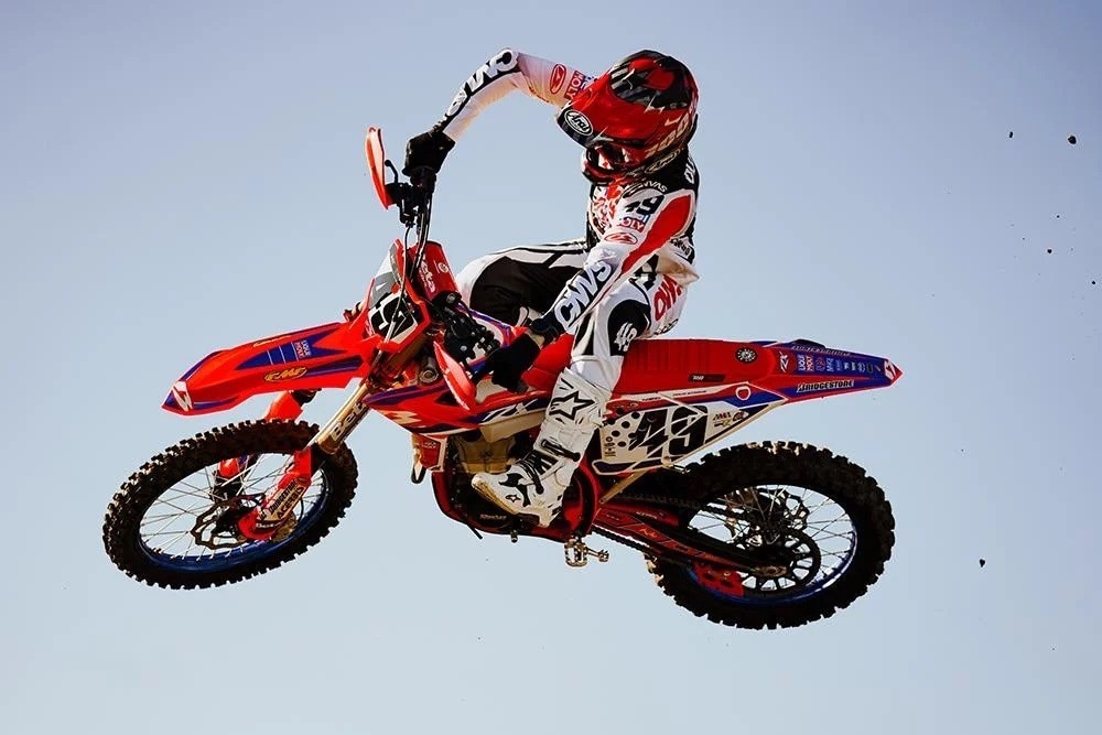 Liqui Moly Beta Factory Supercross Team 2025