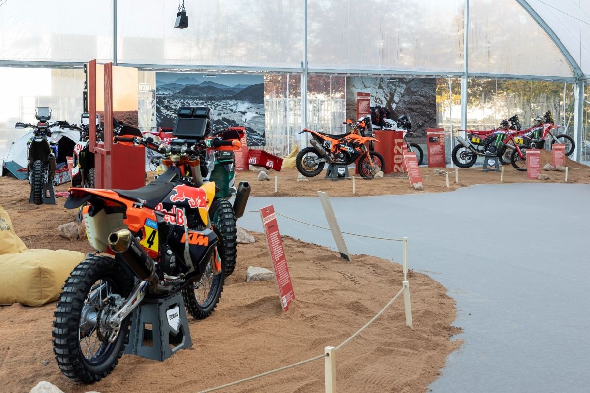 Inaugurata a EICMA 2025 la mostra “Desert Queens”