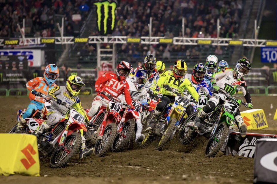 AMA Supercross 2019: fuoco alle polveri!