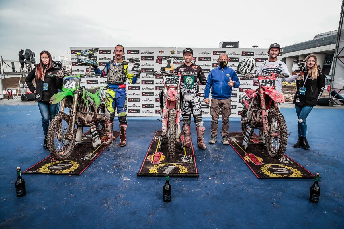 Tutto lo spettacolo delle gare dell'area MotoLive di EICMA 2021!