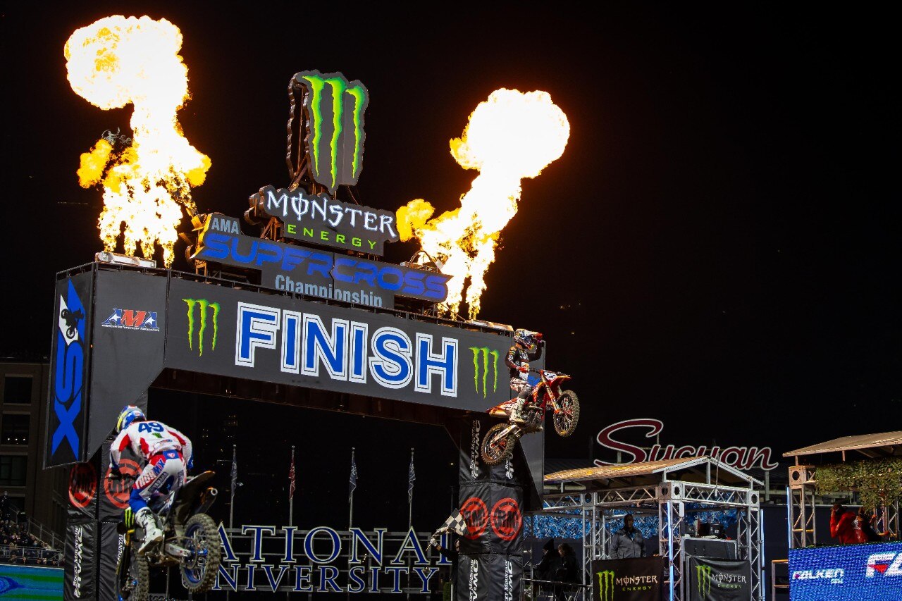 AMA Supercross 2022, la prima di Chase Sexton a San Diego - VIDEO