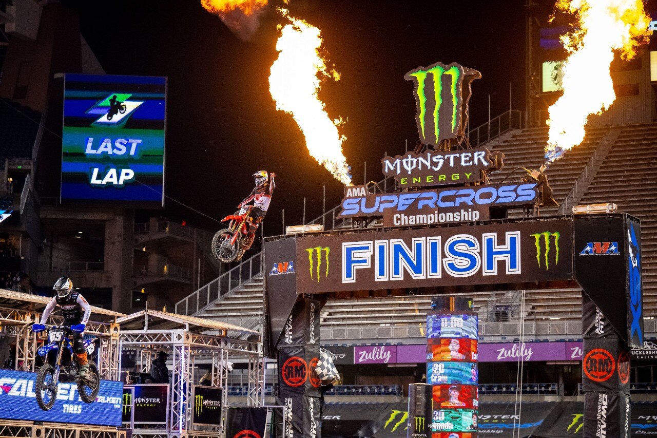 AMA Supercross 2022: Eli Tomac, che cinquina a Seattle! - VIDEO