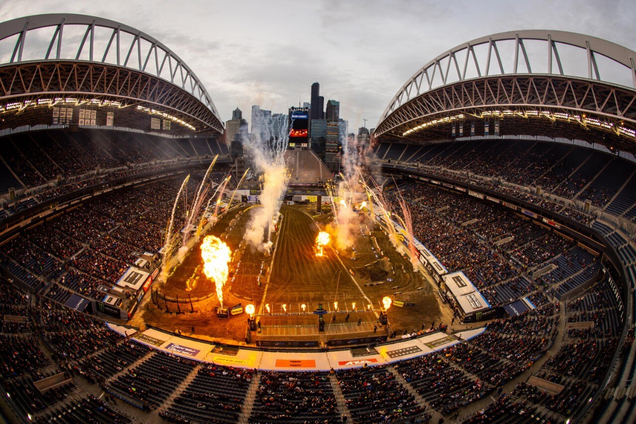 AMA Supercross 2022: Eli Tomac, che cinquina a Seattle! - VIDEO