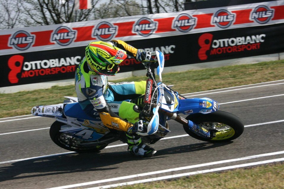 Internazionali d’Italia Supermoto, pronti via ed è subito Chareyre