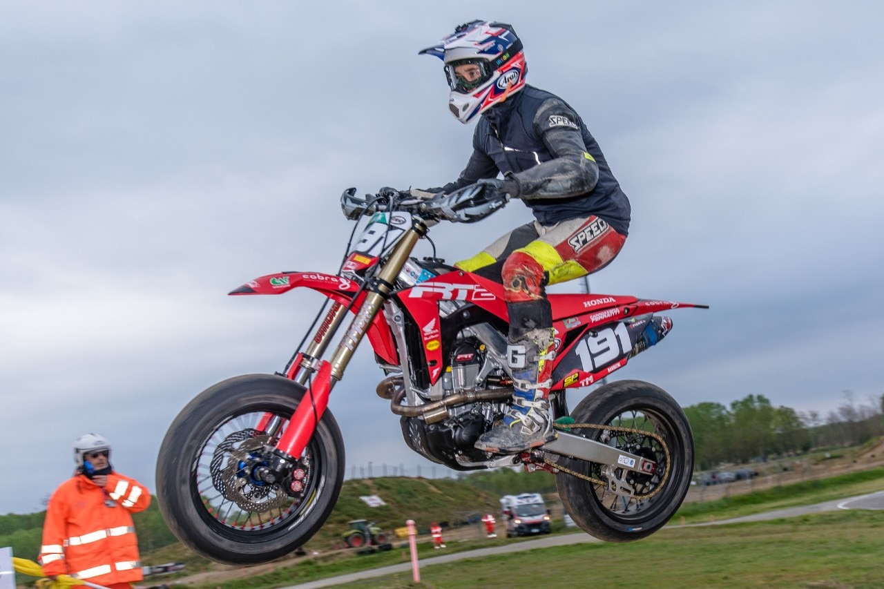 Campionato Regionale Supermoto Nord Italia, sliding in the rain a Ottobiano