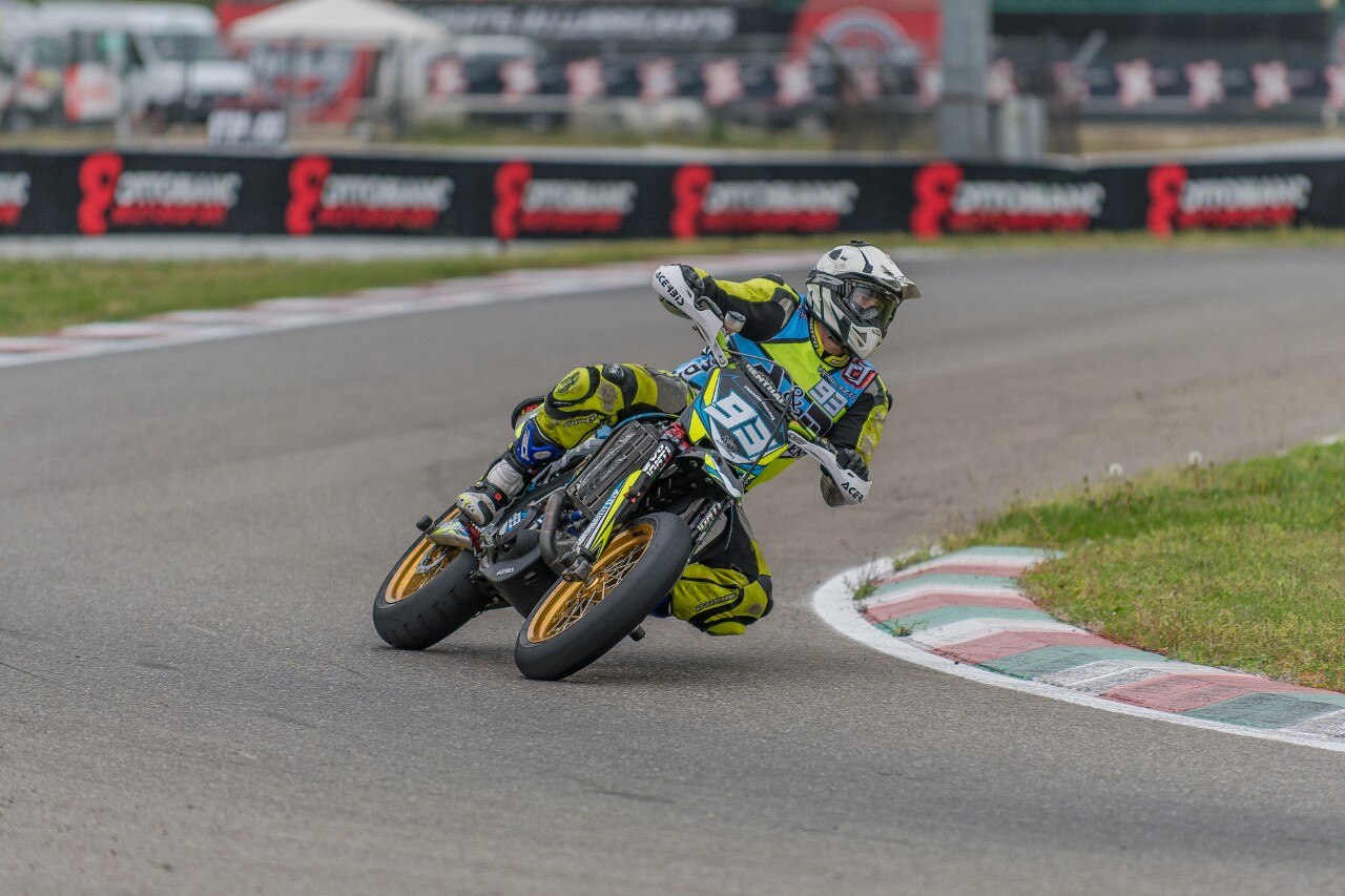 Campionato Regionale Supermoto Nord Italia, sliding in the rain a Ottobiano